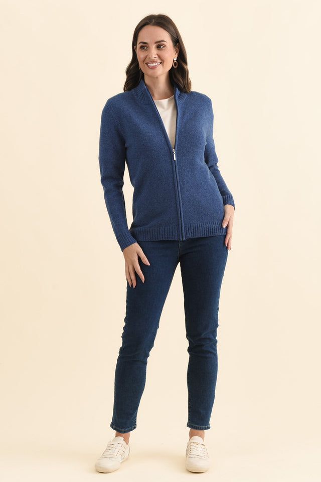 alt text|model:MJ image 6