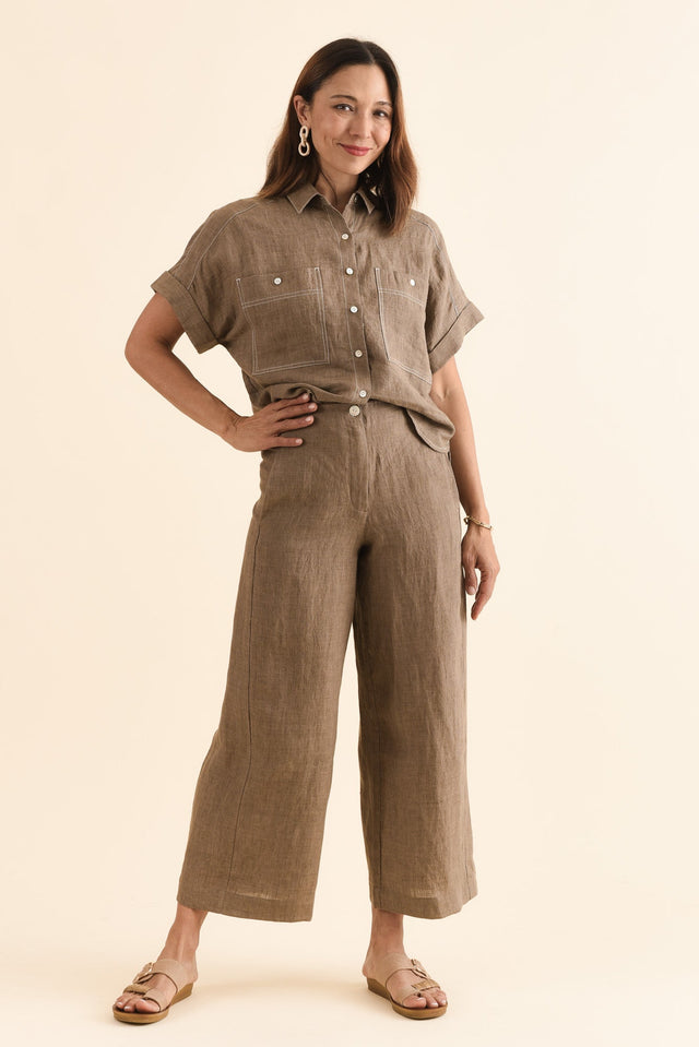Persia Mocha Linen Pocket Pants,Full Body,Brunette model,alt text|model:Cara image 6