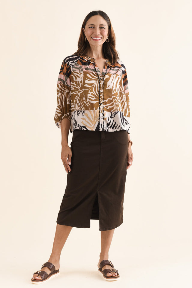 Piccolo Brown Palm Cotton Blouse,Full Body,Brunette model,alt text|model:Cara image 7
