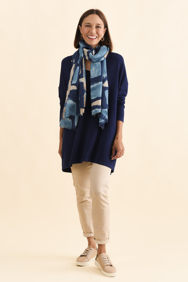 Piper Navy V Neck Knit Jumper,Brunette model,alt text|model:Cara image 3