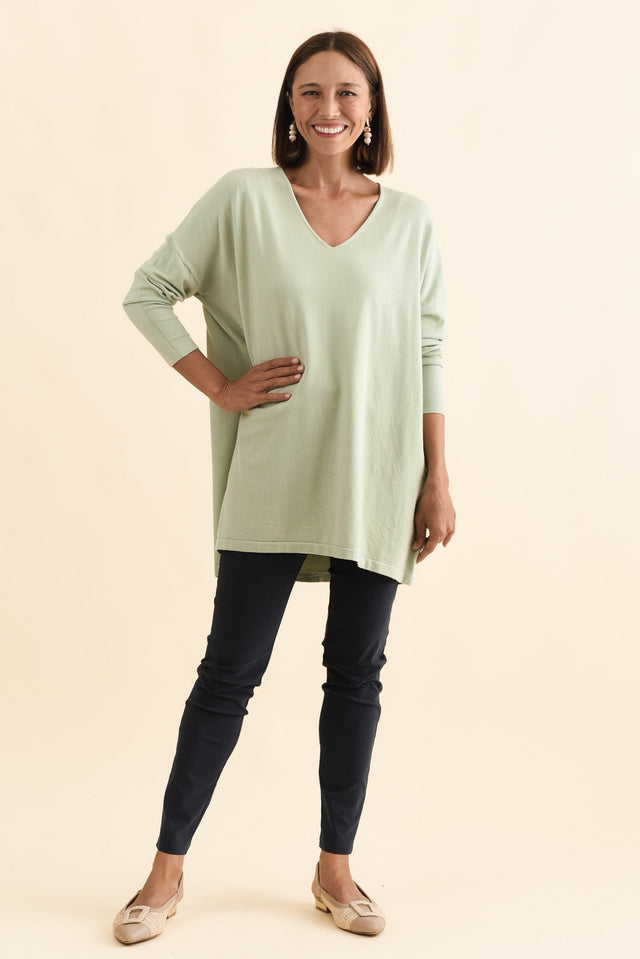 alt text|model:Cara image 6