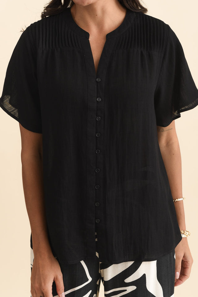 Ponny Black Linen Blend Button Top,Brunette model,alt text|model:Brontie image 6
