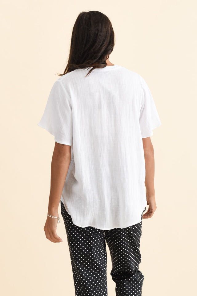 Ponny White Linen Blend Button Top,Brunette model,alt text|model:Brontie image 5