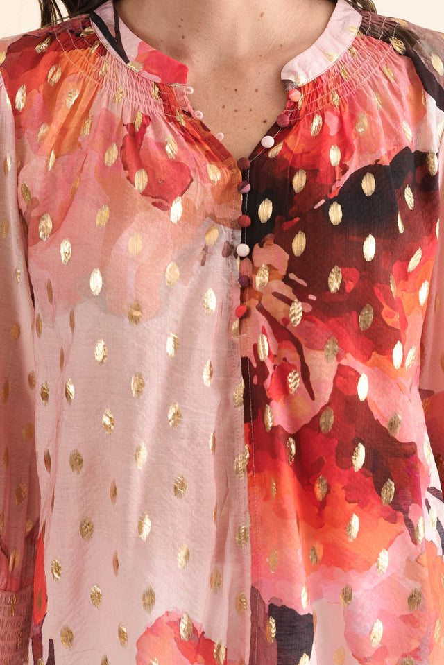 Ponting Pink Floral Foil Button Blouse,Detail,Brunette model,alt text|model:MJ image 5