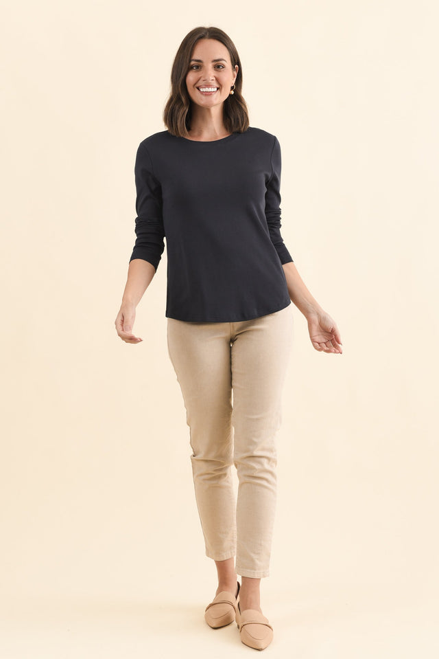 alt text|model:MJ image 6