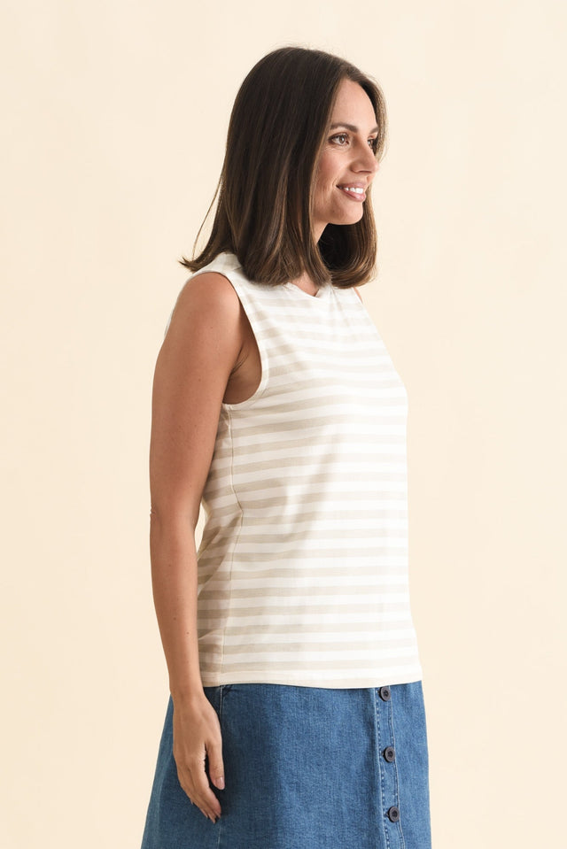 alt text|model:MJ image 4