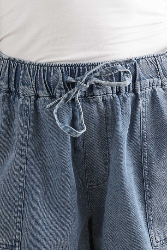 Quinn Blue Denim Pocket Shorts,brunette model,Close up of outfit,alt text|model:Cara image 5