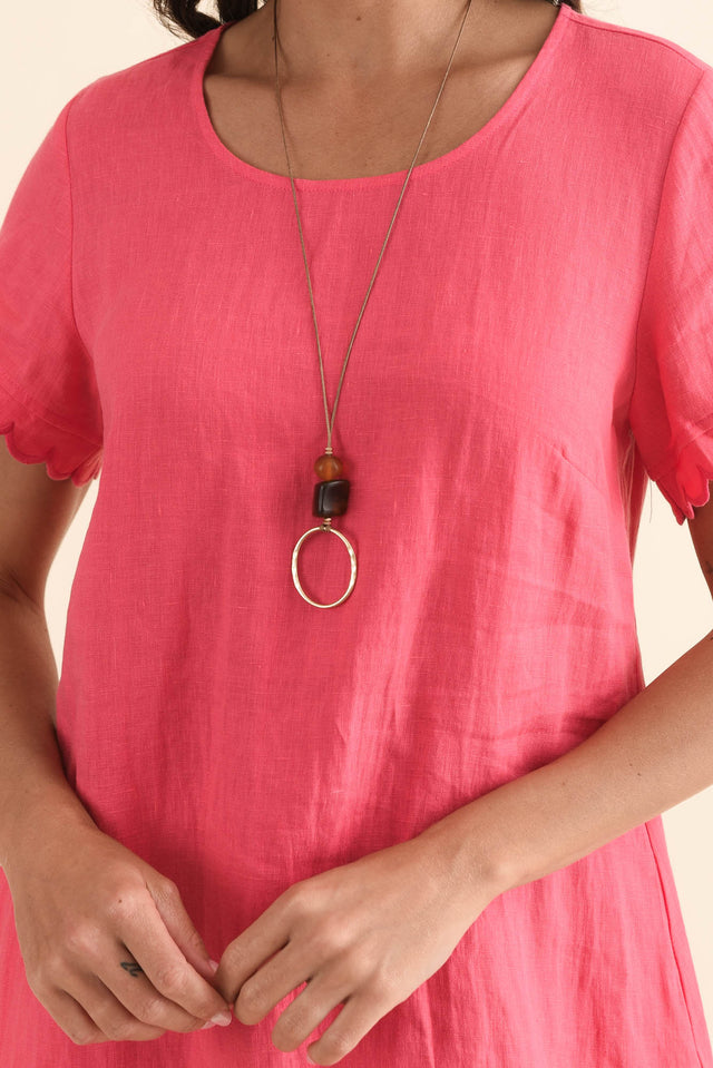 Ravello Melon Linen Pocket Dress,Detail,Brunette model,alt text|model:Brontie image 5