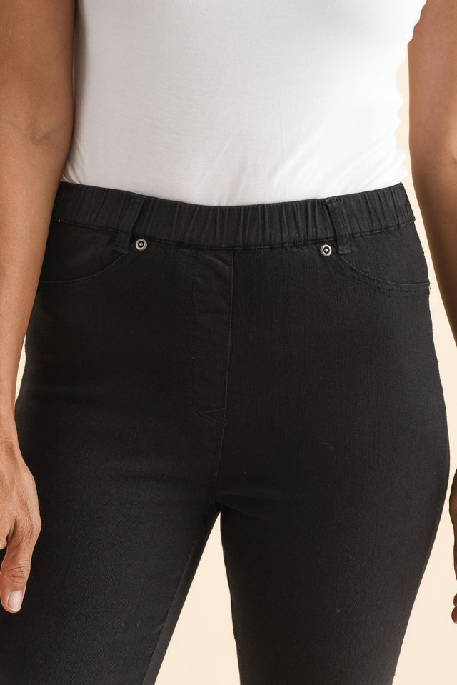 alt text|model:Cara image 7