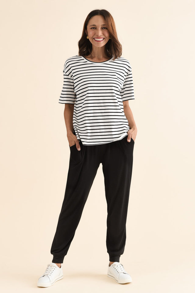 Relax Black Stripe Cotton Tee,Full Body,Brunette model,alt text|model:Cara image 6