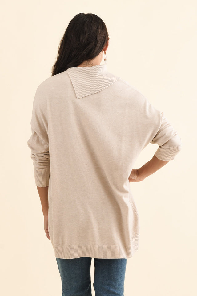 alt text|model:Brontie image 5