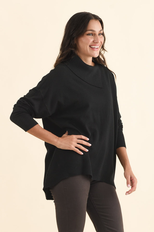 Renfrey Black Knit Jumper,Brunette model,alt text|model:Brontie image 4