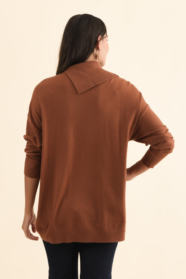 Renfrey Chocolate Knit Jumper,Brunette model,alt text|model:Brontie image 5