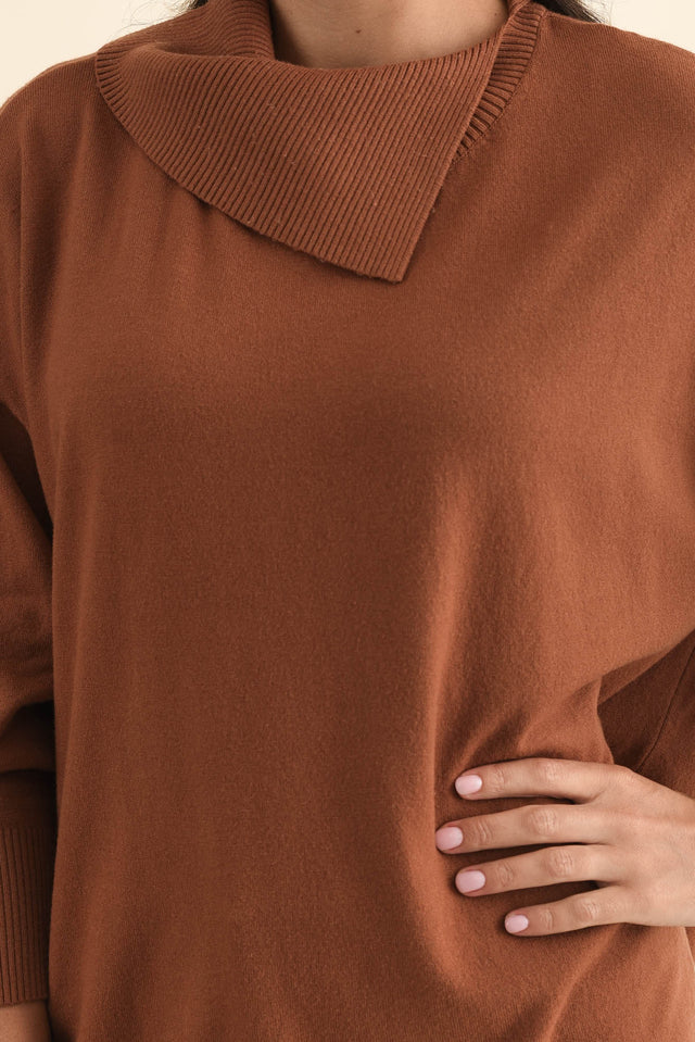 Renfrey Chocolate Knit Jumper,Brunette model,alt text|model:Brontie image 6
