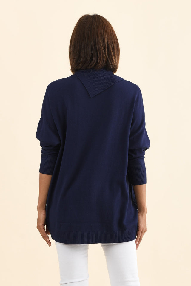 alt text|model:Cara image 5