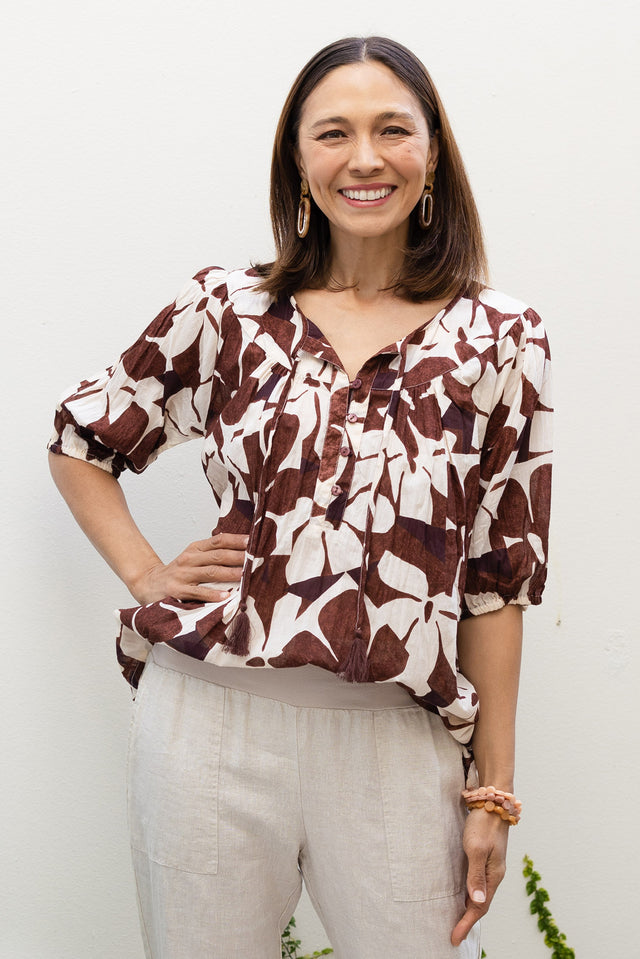 Claris Chocolate Garden Crinkle Cotton Top,Lifestyle