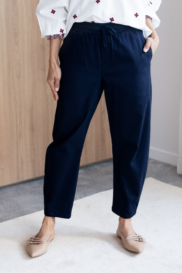 Andy Navy Cotton Barrel Pants,Lifestyle