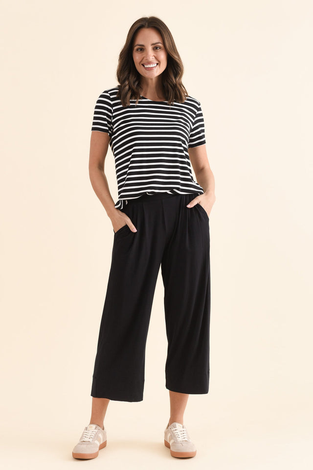 Rhodes Black Bamboo Wide Leg Pants,Full Body,Brunette model,alt text|model:MJ image 6