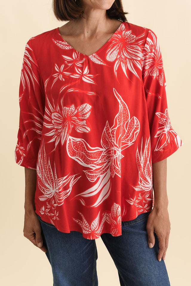 Riveria Red Floral V Neck Top,Brunette model,alt text|model:Cara image 8