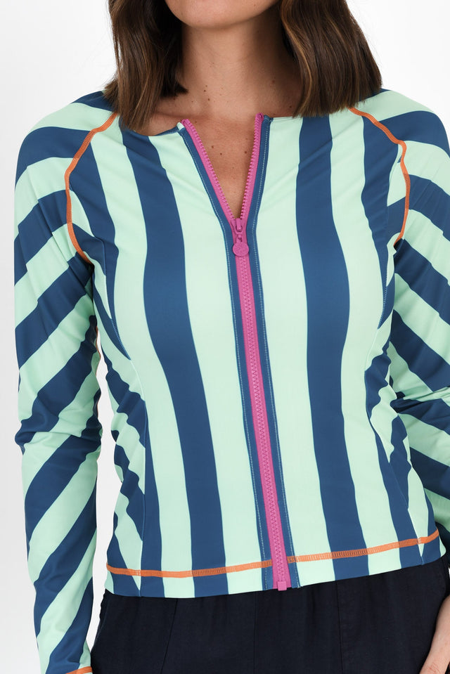 alt text|model:MJ image 6