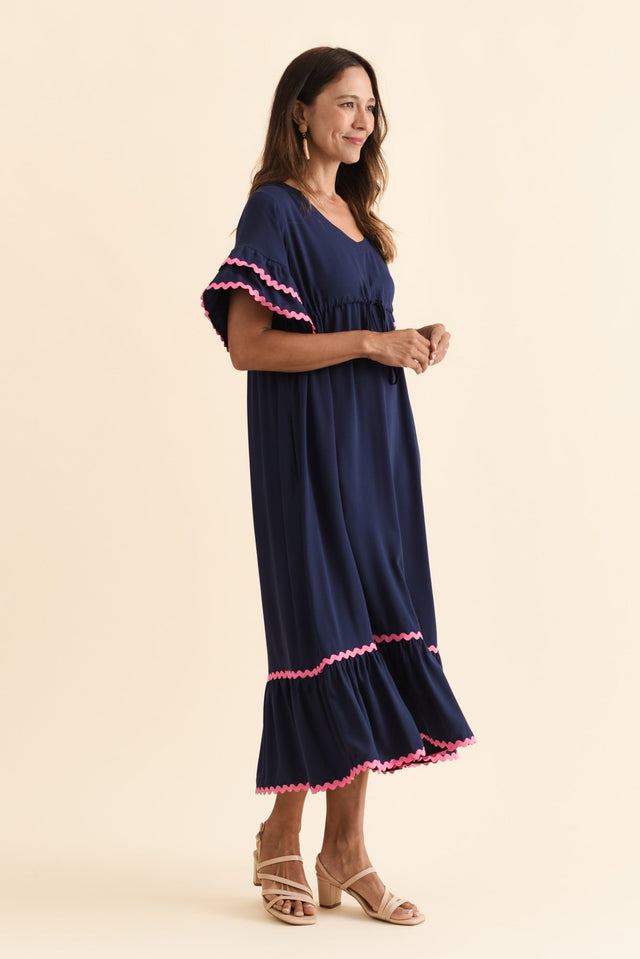 alt text|model:Cara image 4