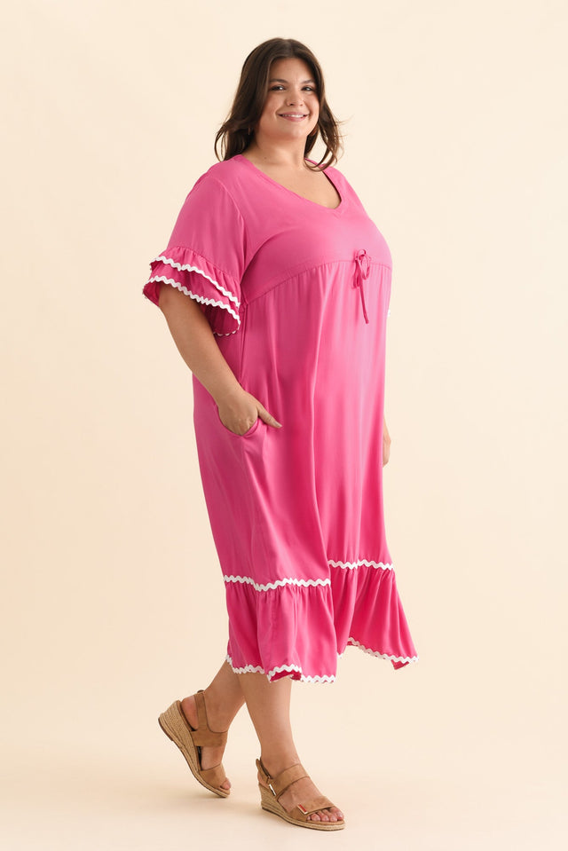 Rosemarie Pink Contrast Frill Dress,Brunette model,alt text|model:Gabby image 10
