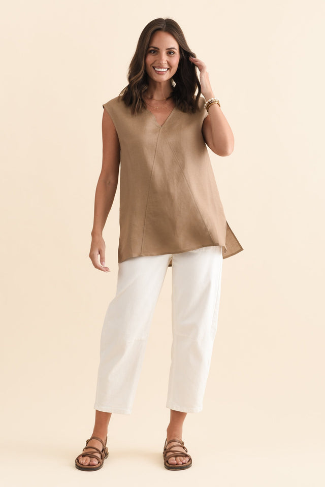 Roxie Mocha Linen Blend V Neck Tank,Brunette model,alt text|model:MJ image 7