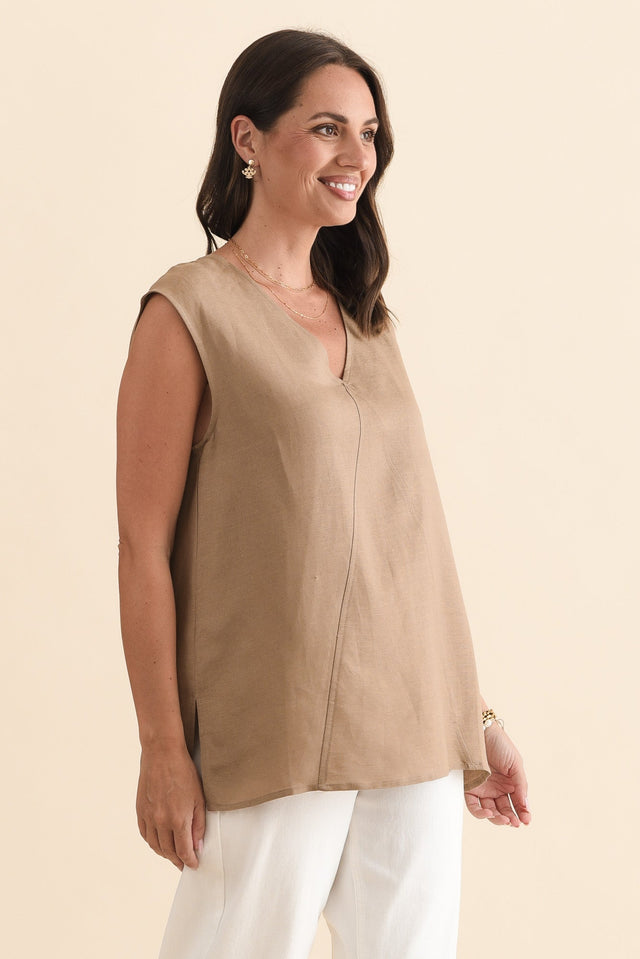 Roxie Mocha Linen Blend V Neck Tank,Brunette model,alt text|model:MJ image 4