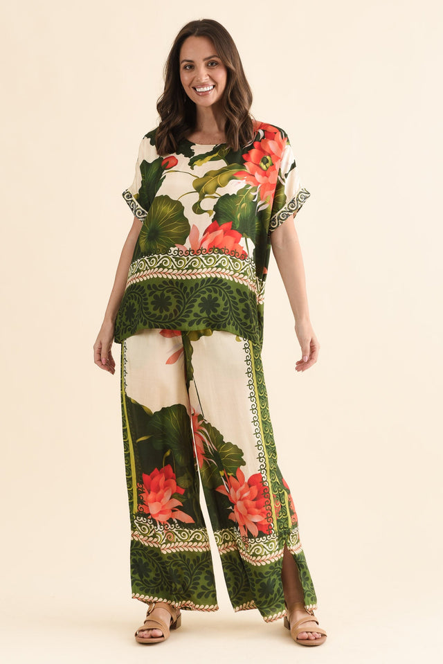 Roza Green Flower Half Sleeve Top,Full Body,Brunette model,alt text|model:MJ image 6