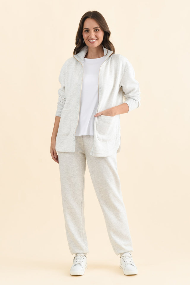Sabi Grey Relaxed Sweatpants,Brunette model,alt text|model:MJ image 4