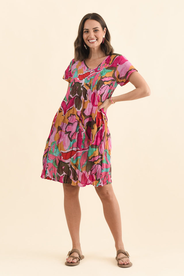 Sabina Fuchsia Garden Crinkle Cotton Dress,Brunette model,alt text|model:MJ image 8