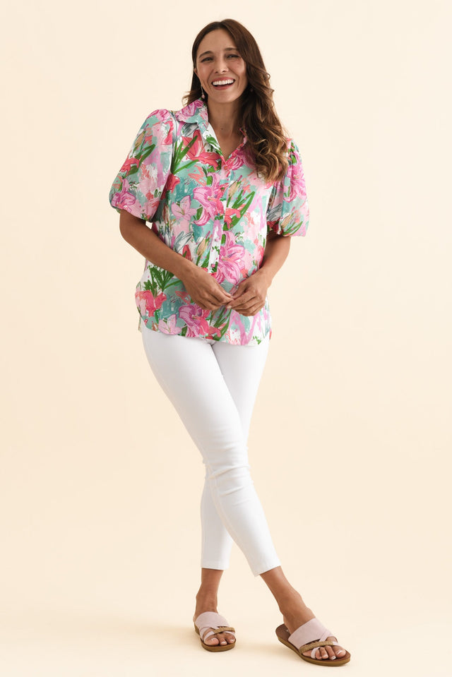 alt text|model:Cara image 6