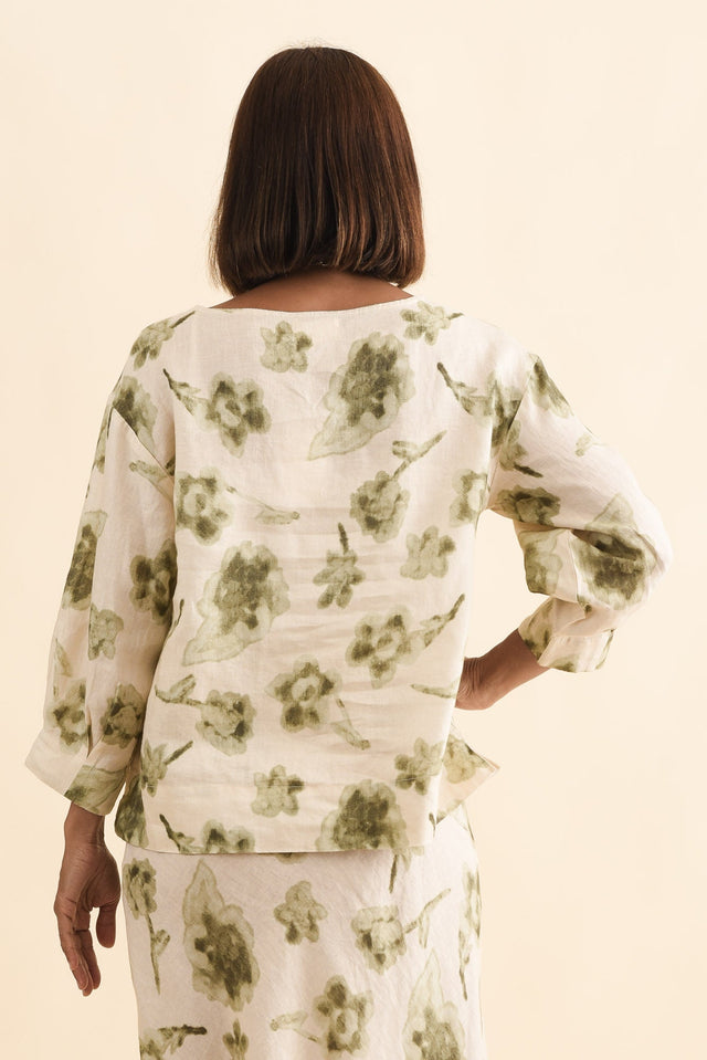 Saloma Cream Floral Linen Scoop Neck Top,Brunette model,alt text|model:Cara image 5