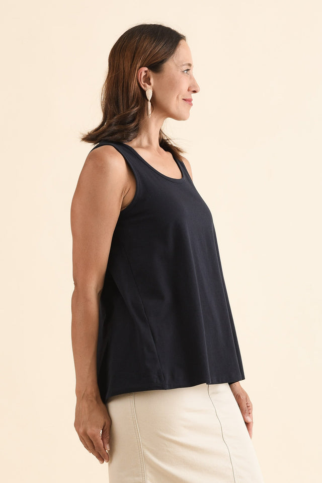 Satine Navy Cotton Pleated Tank,Side,Brunette model,alt text|model:Cara image 3