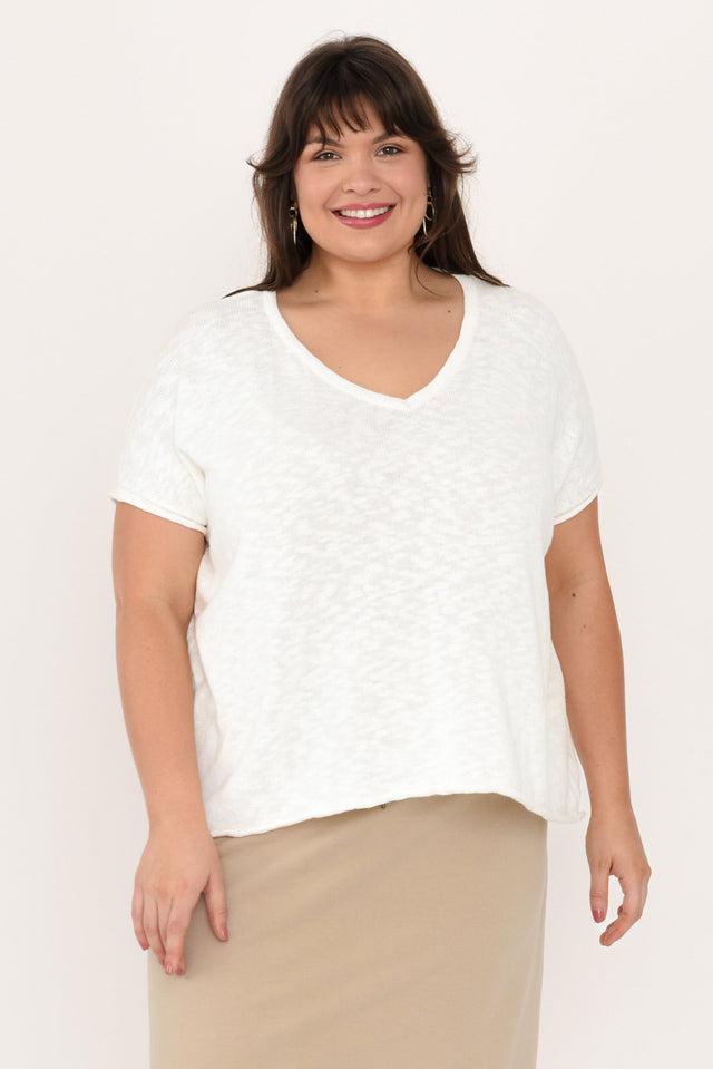 plus-size,curve-tops,plus-size-cotton-tops,alt text|model:Gabby image 7