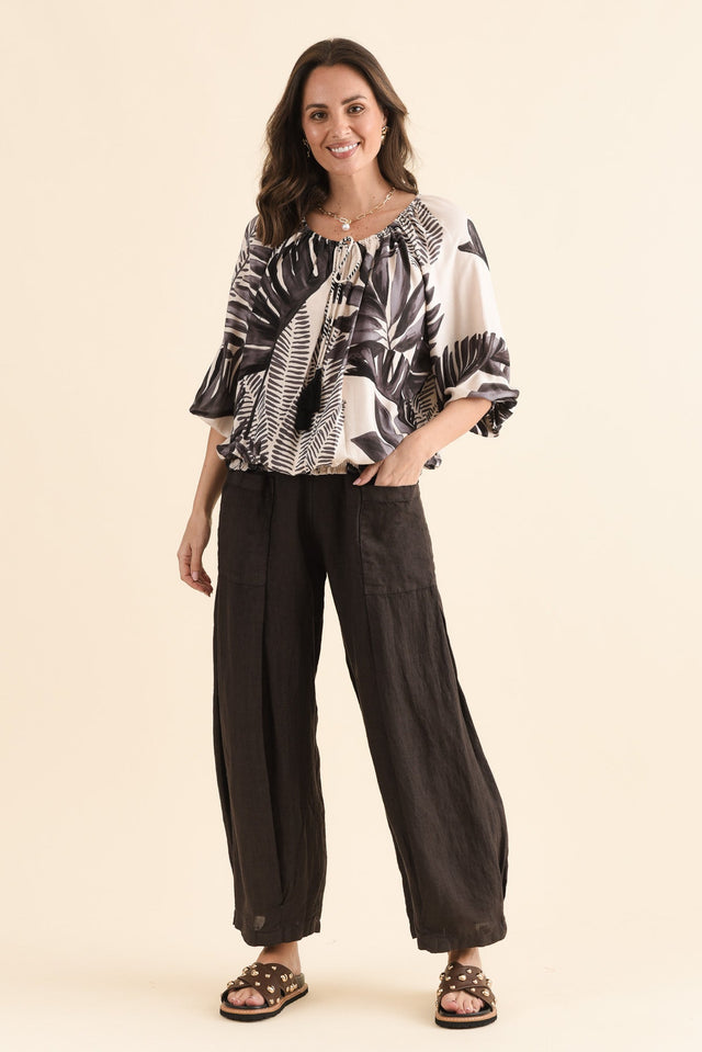 Season Grey Palm Top,Full Body,Brunette model,alt text|model:MJ image 6