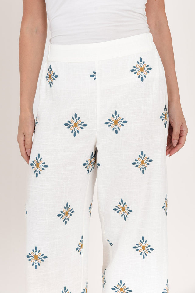 alt text|model:MJ image 6