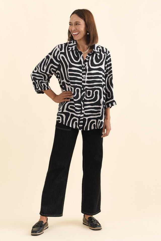 Shanae Black Abstract Collared Shirt,Brunette model,alt text|model:Cara image 8