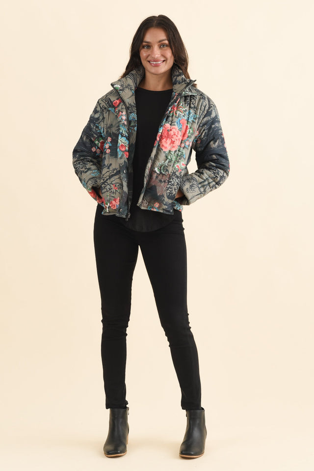 alt text|model:Brontie