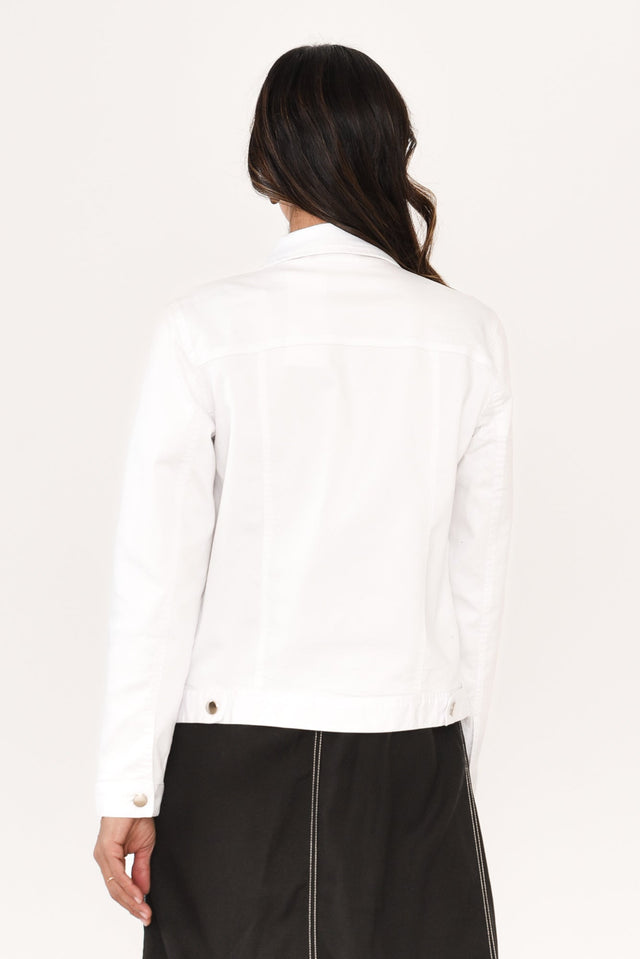 alt text|model:Cara image 7