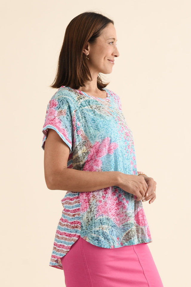 Sorelle Pink Paradise Cotton Blend Tee,brunette model,Side of Outfit,alt text|model:Cara image 3