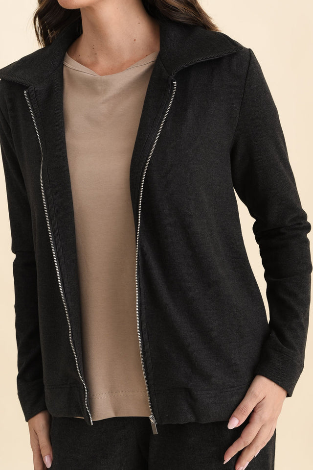 Souffle-Touch Charcoal Zip Jacket,Brunette model,alt text|model:MJ image 7