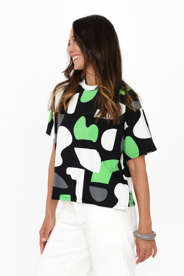 alt text|model:Cara image 4