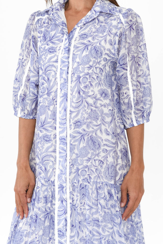 alt text|model:Cara image 6