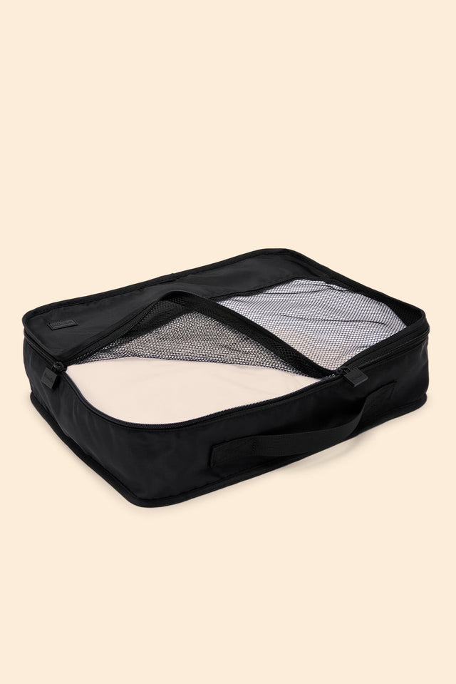 Tessa Black Medium Packing Cube