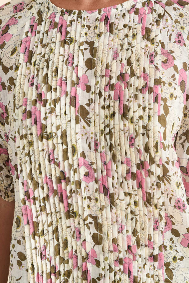 Tilly Pink Flower Cotton Top,Detail,Brunette model,alt text|model:Laura image 5