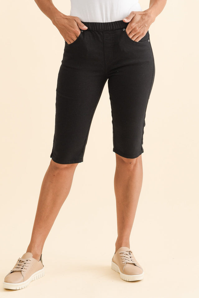 alt text|model:Cara image 1