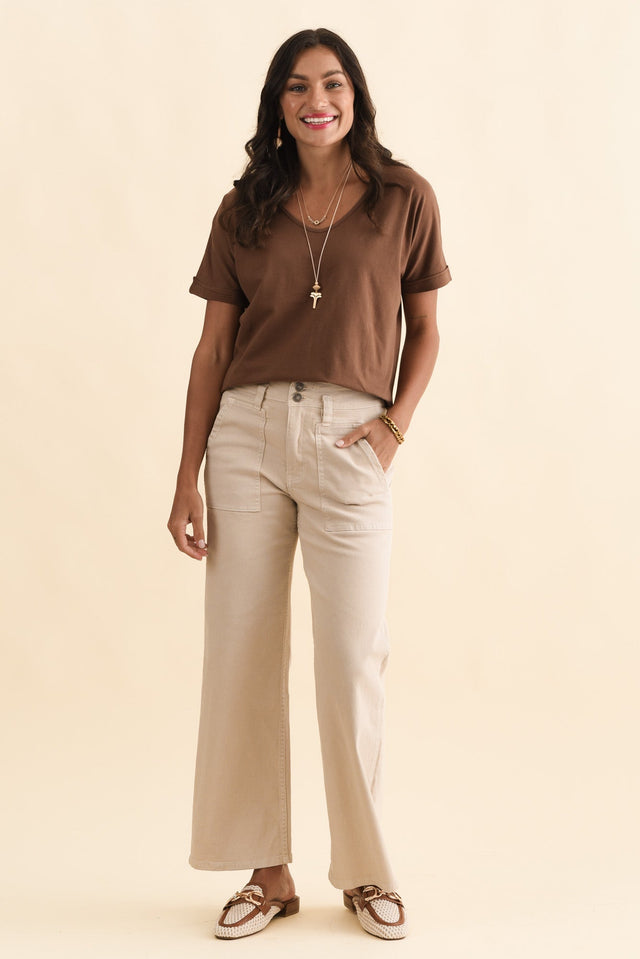 Toronto Brown Cotton Tee,Brunette model,alt text|model:Brontie image 8