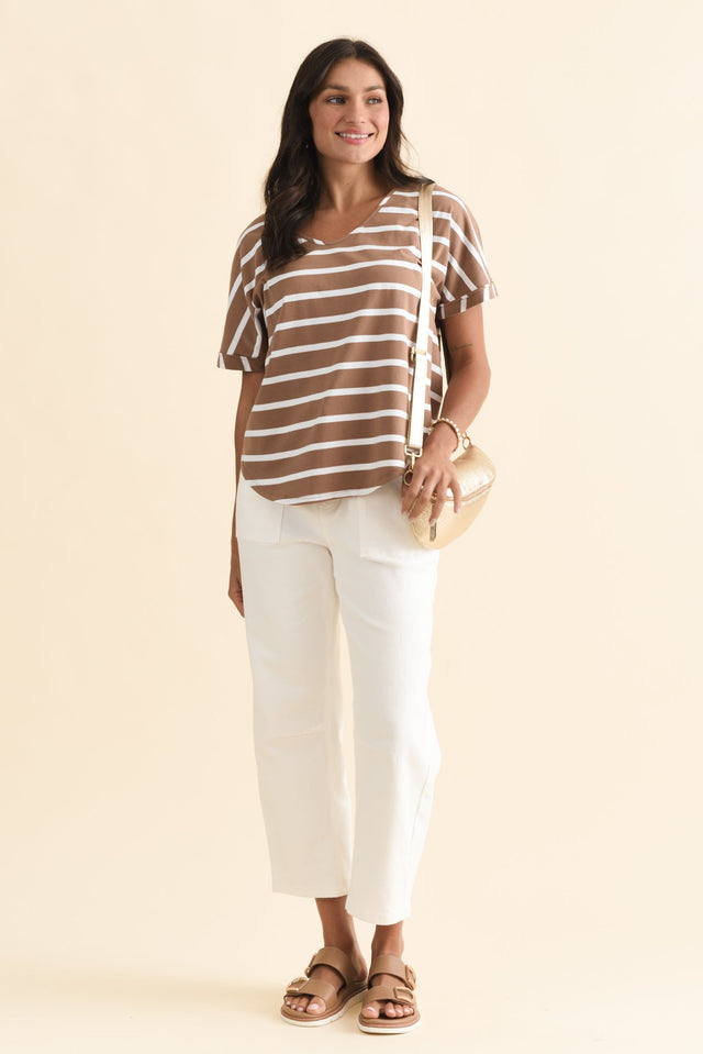 alt text|model:Brontie image 4