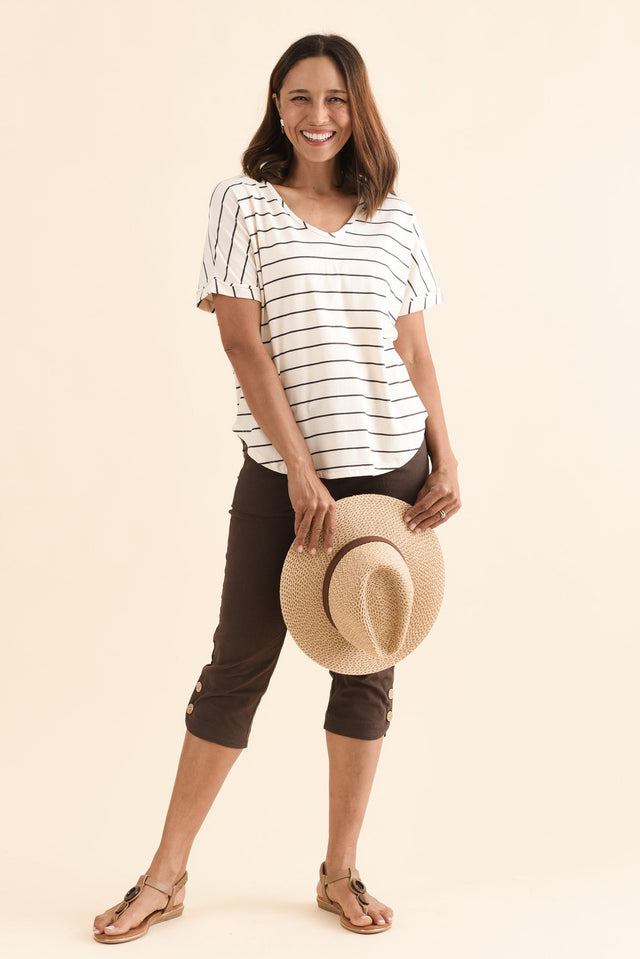 Bulimba Chocolate Cotton Capri Pants,Full Body,Brunette model,alt text|model:Cara image 3